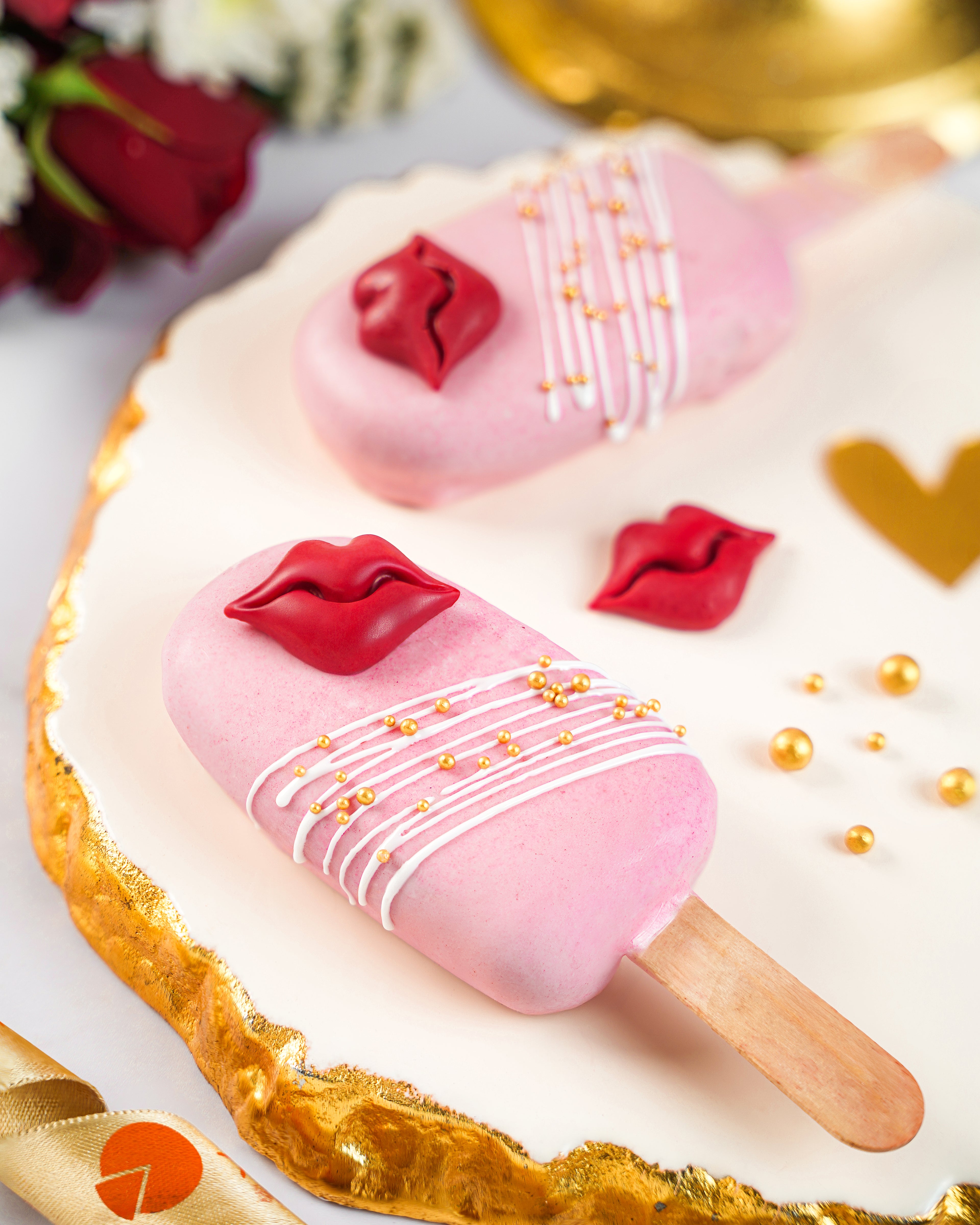 Kiss Me Cakesicle