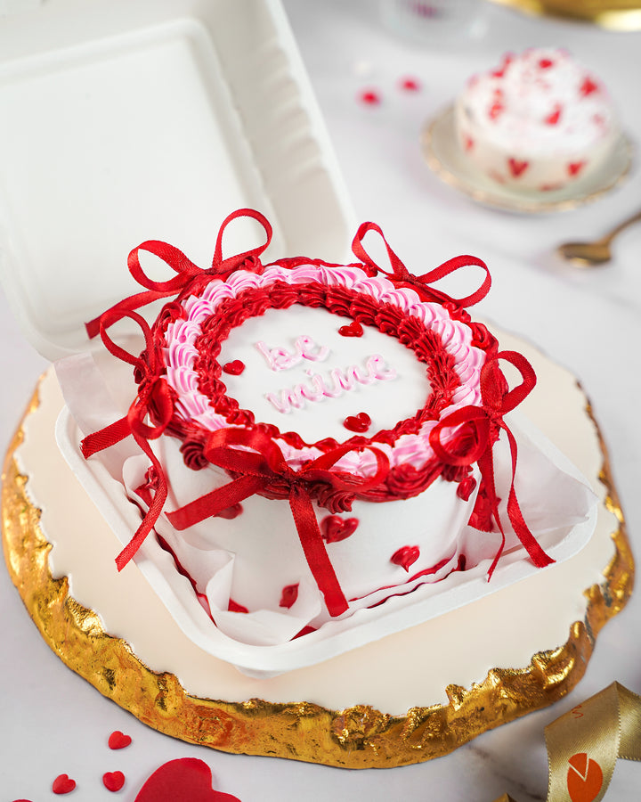 Love Knot Bento Cake