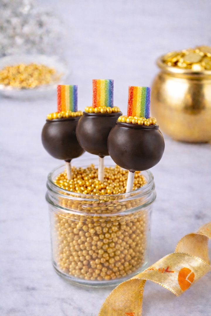 Pot of Gold Cake Pop